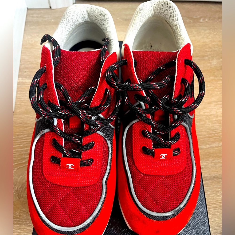Size 10 Chanel sneakers